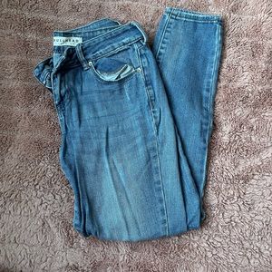 Bullhead low rise skinny jeans